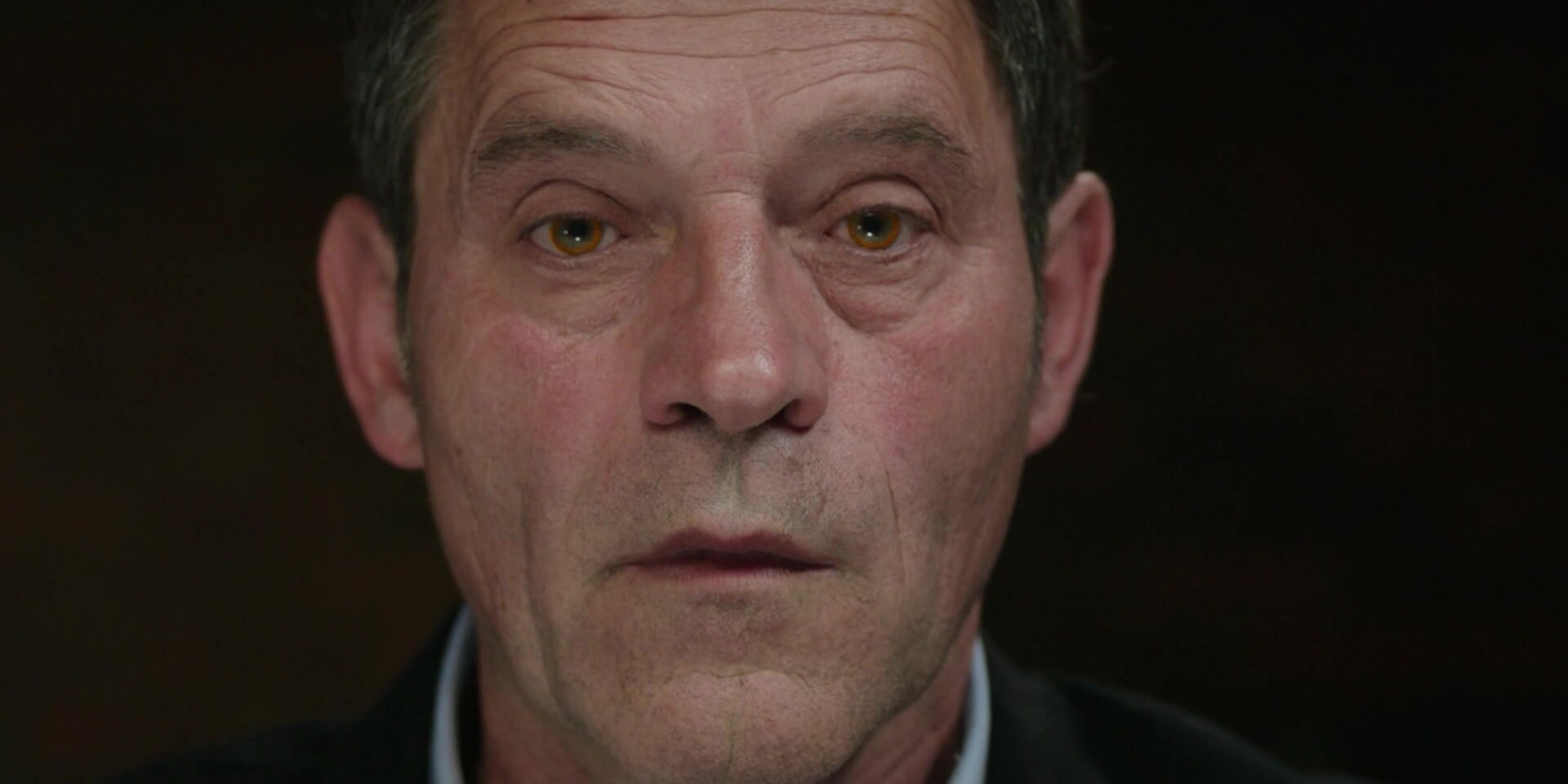 Les yeux fermés