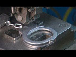 Наручники/Шпаклевка и герметики/Газовые баллоны/Воссоздание облика