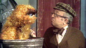 Mr. Hooper bakes Oscar a baked bean sundae