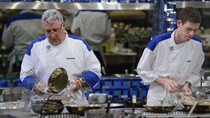 15 Chefs Compete
