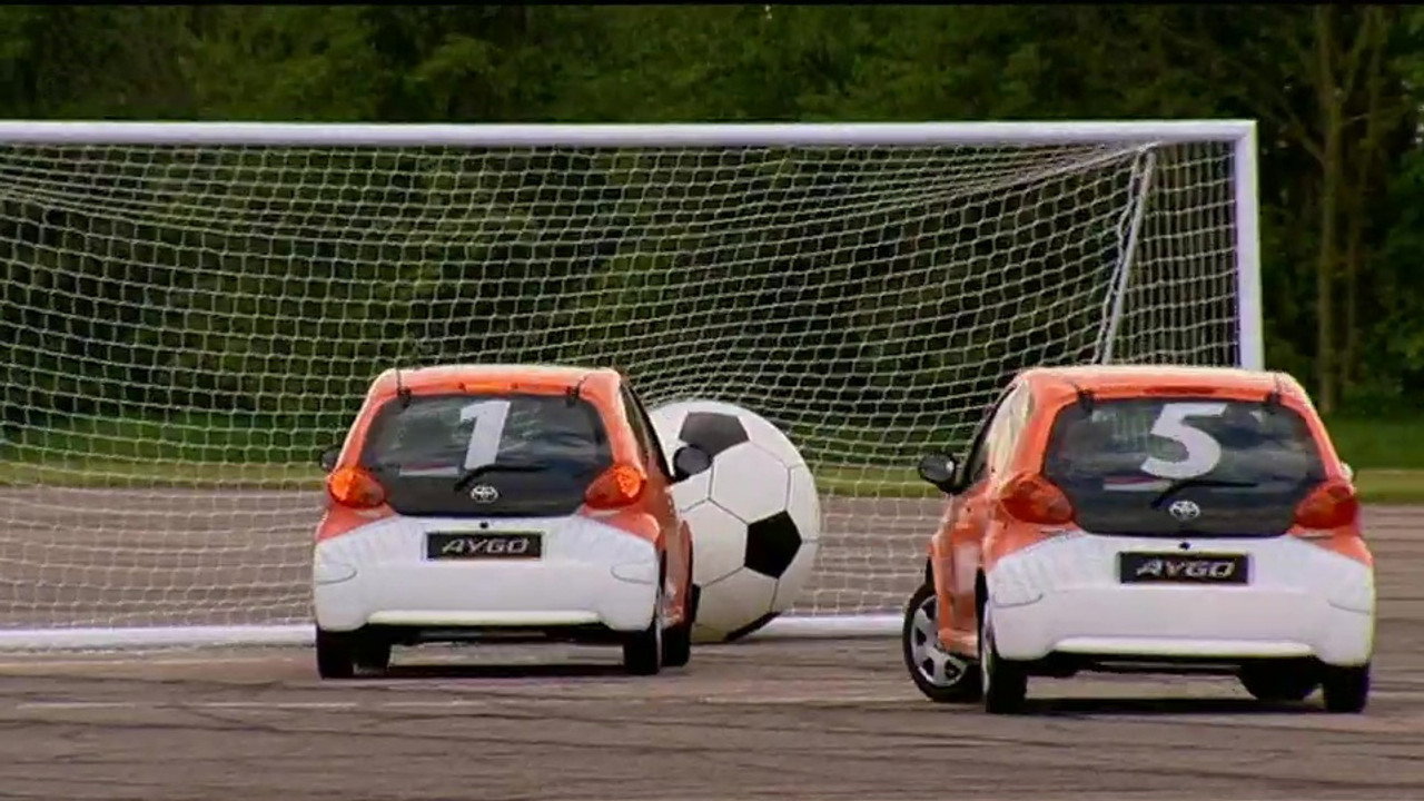 Car Soccer in Toyota Aygos