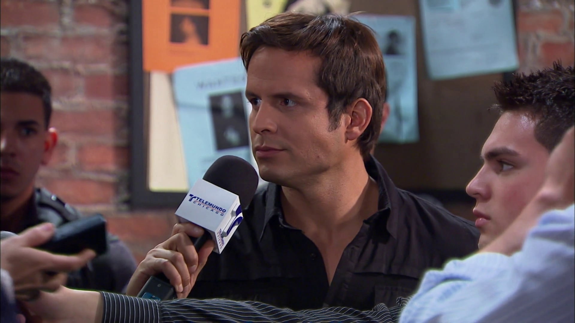 Alguien Te Mira