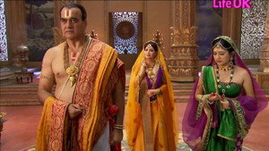 Shiva occupies Sati\'s thoughts
