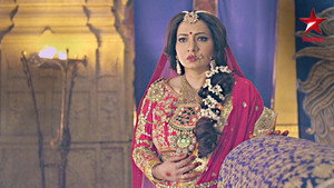 Kaikeyi Waits For Dashrath